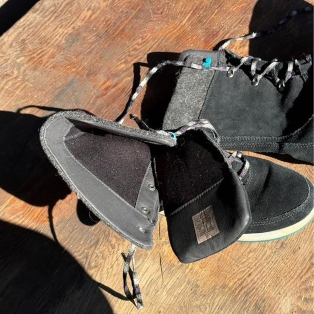 Chaco boots - Picture 3 of 3